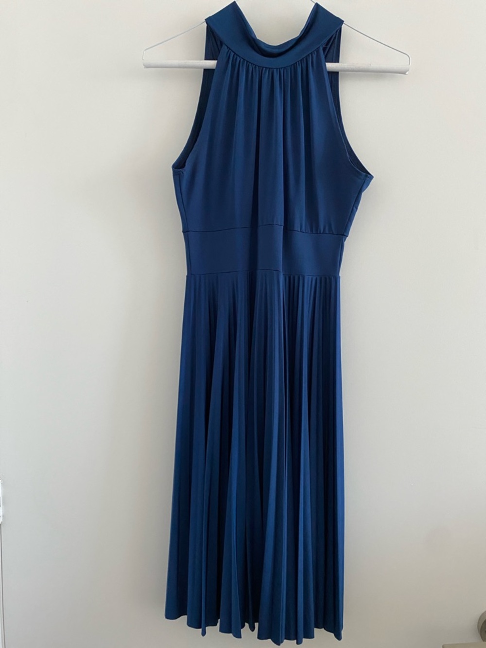 Soprano Sleeveless High-Neck Pleated Maxi Dress in Navy